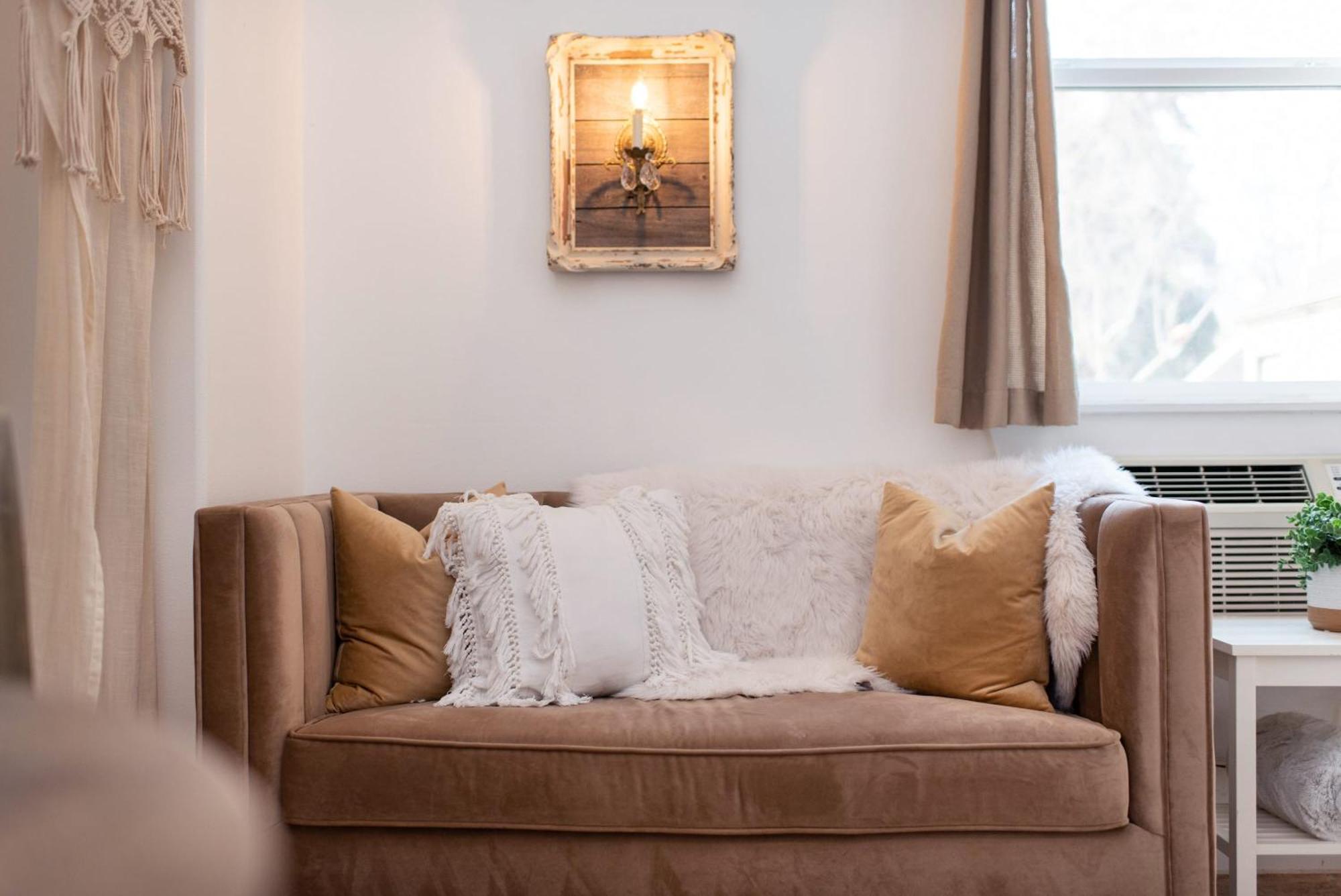 Le Petit Guesthouse -King Bed Walk To Whitworth Nine Mile Falls 外观 照片