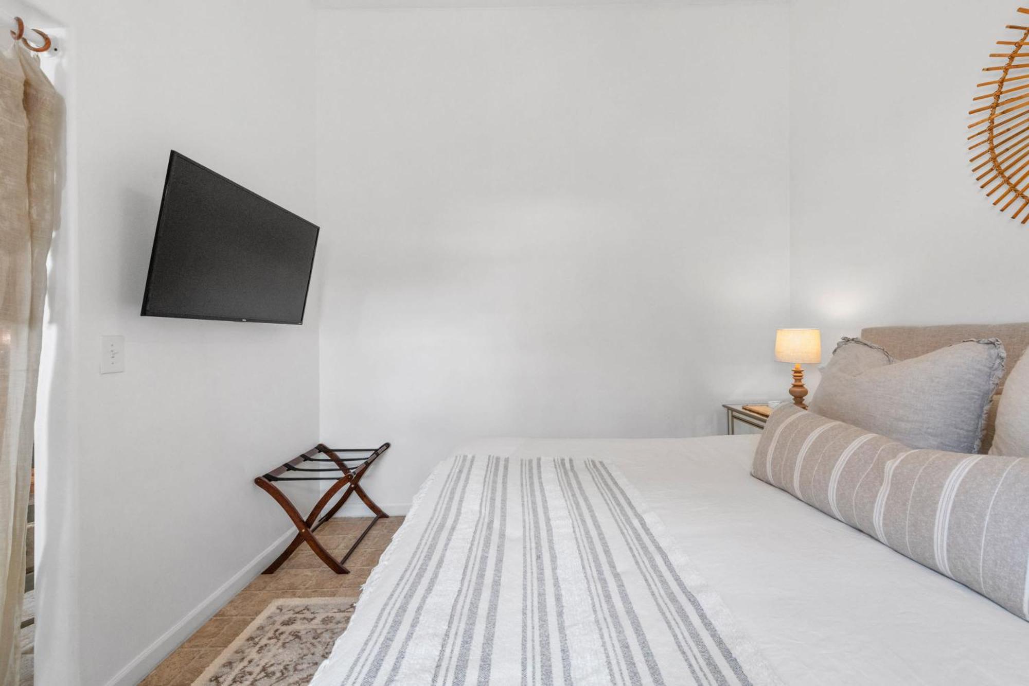 Le Petit Guesthouse -King Bed Walk To Whitworth Nine Mile Falls 外观 照片